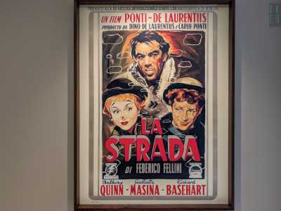 A farla da padrone sono i film di Fellini: La Strada...